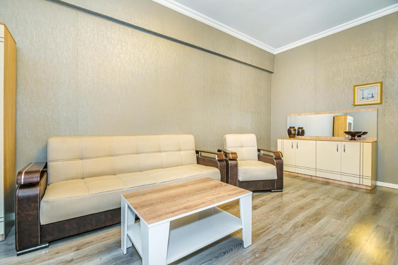 M Estate 1 Room Targovu Baku Eksteriør bilde
